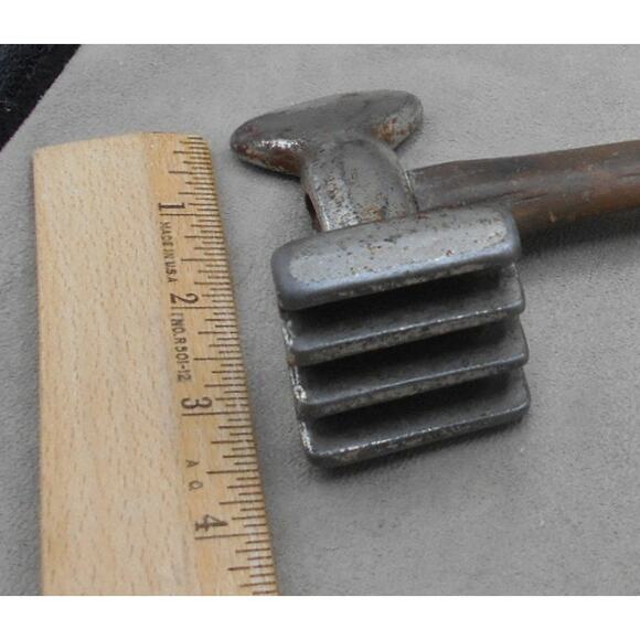 Vintage Meat Mallet Tenderizer Hammer Primitive Farmhouse Wooden Handle - Picture 7 of 8